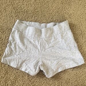 Women’s Light Gray High-Rise Bike Shorts - Seam Detail